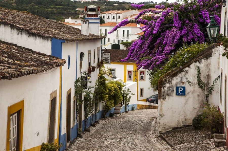Однодневная экскурсия в Португалии по городам Алкобаса, Назаре, Обидуш